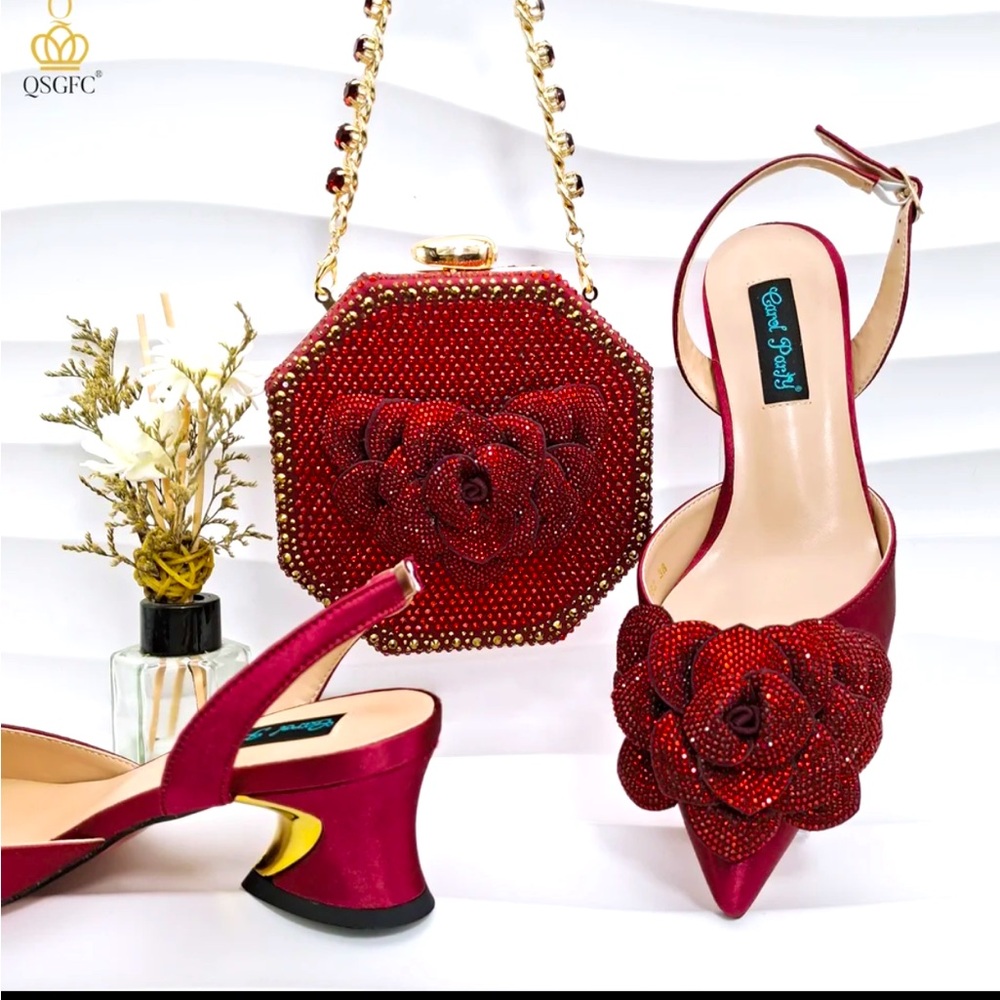 2024 New  Design Texture coffee Toe High Heels Fine Handbags